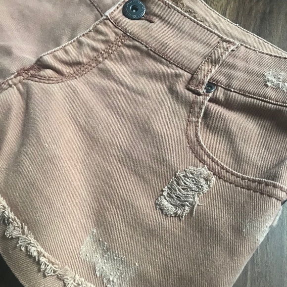 Shorts - Picture 2 of 7